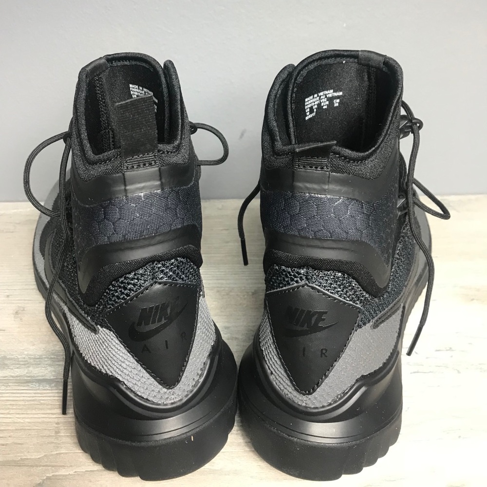 NWT Nike Air Wild Mid Mens Triple Black Boots - Picture 5 of 8